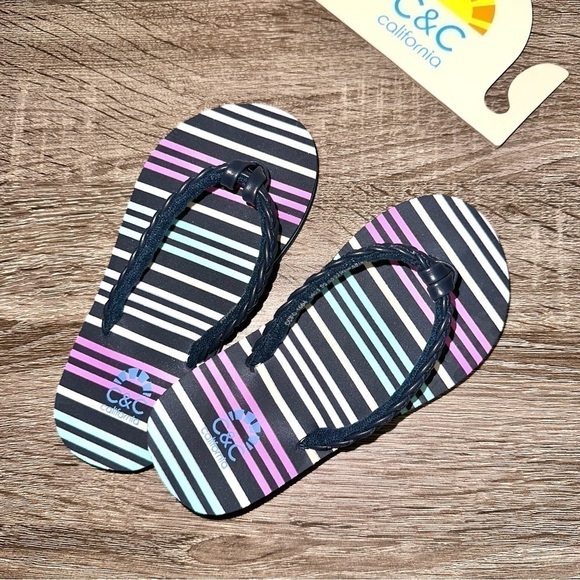 C & C California NWT Youth Girls Sz 10/11 Casual Flip Plops Braided Accent Strip - Picture 3 of 4